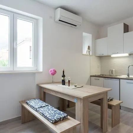 Felix Apartmán *